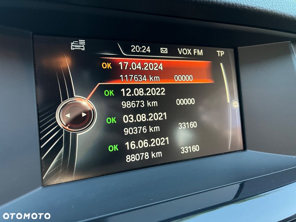 BMW Seria 5 518d Sport - 38
