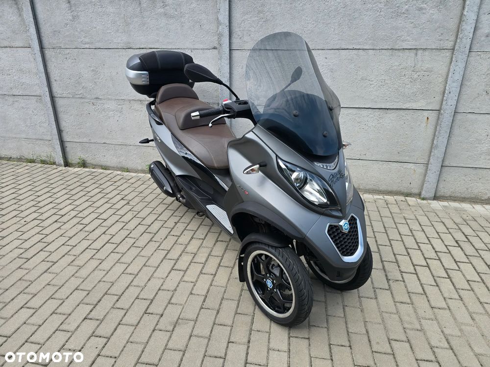 Piaggio MP-3 - 4