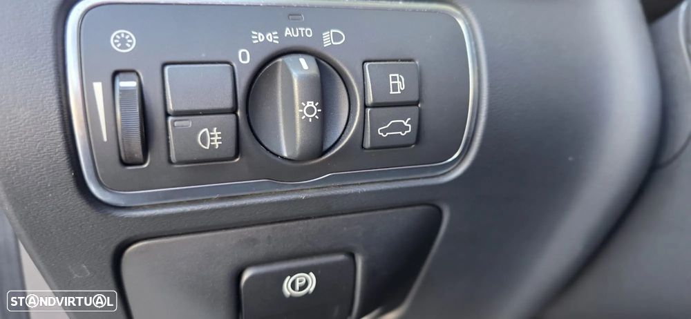 Volvo V60 2.0 D3 VOR Geartronic - 26