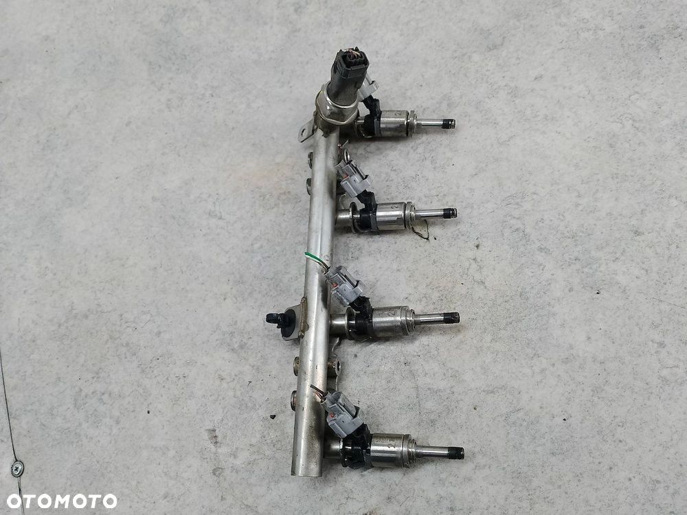 LISTWA WTRYSKOWA BENZYNA RENAULT SCENIC III FL 175204385R 1.2 TCE - 4