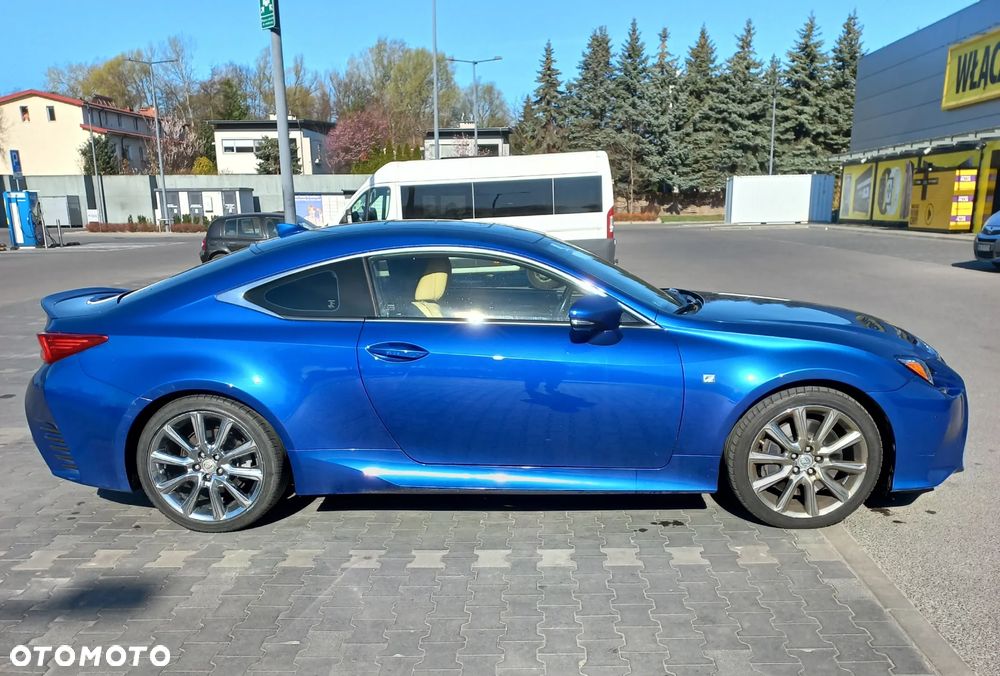 Lexus RC 200t / 300 F Sport - 12