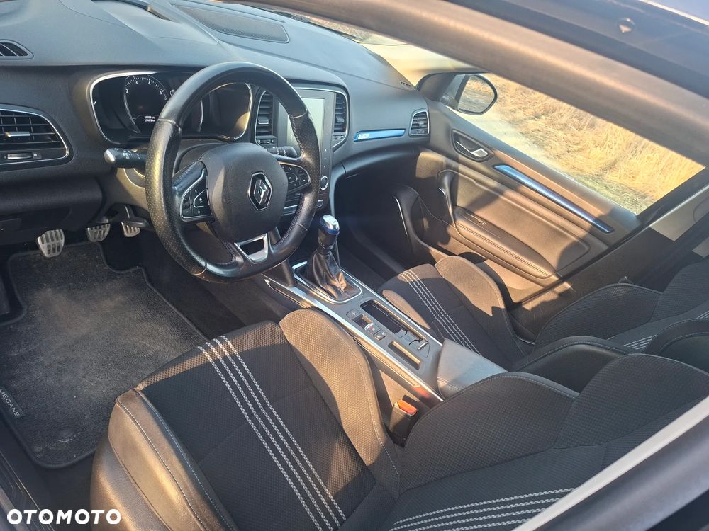 Renault Megane TCe 140 GPF GT LINE - 11