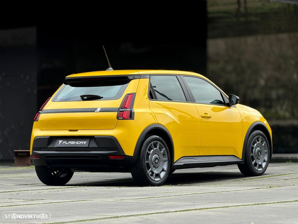 Renault 5 E-Tech 40 kWh Evolution Autonomia Urbana - 4