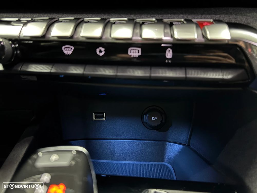 Peugeot 3008 1.6 Hybrid GT Pack e-EAT8 - 33