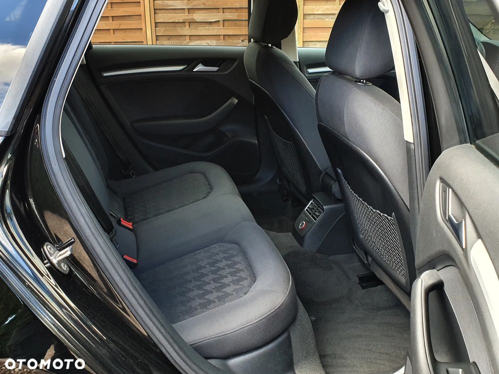 Audi A3 Sportback - 15