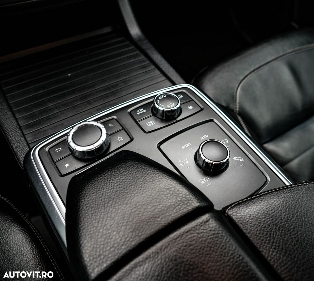 Mercedes-Benz ML 350 BlueTec 4MATIC Aut - 26