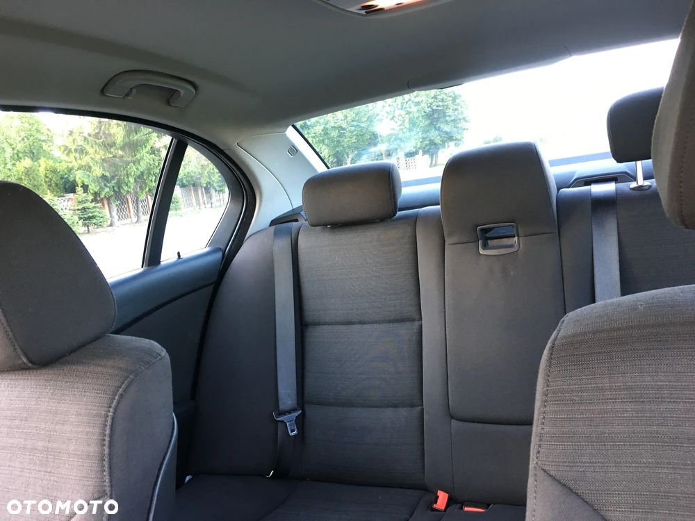 BMW Seria 5 523i - 25