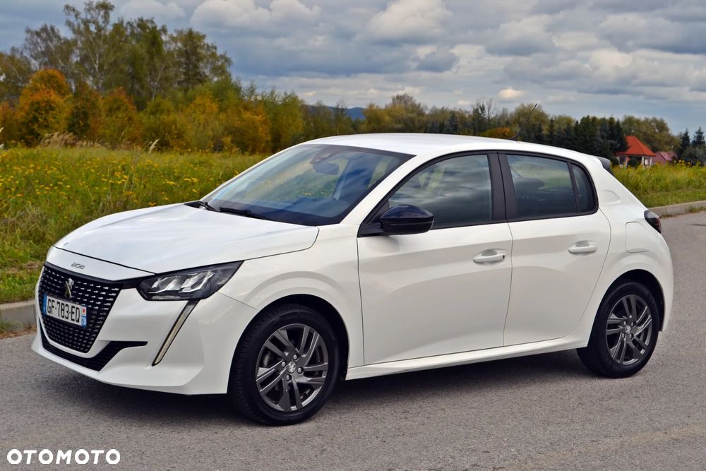Peugeot 208 - 18