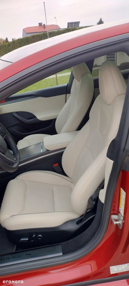 Tesla Model S - 13
