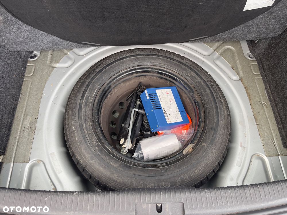 Volkswagen Golf - 12