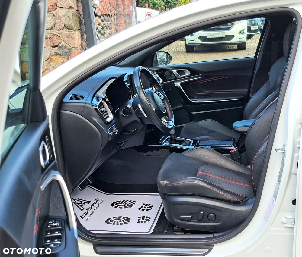 Kia ProCeed 1.6 T-GDI DCT7 OPF GT - 17