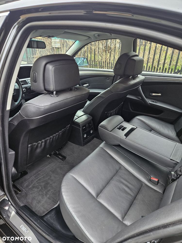 BMW Seria 5 523i - 20