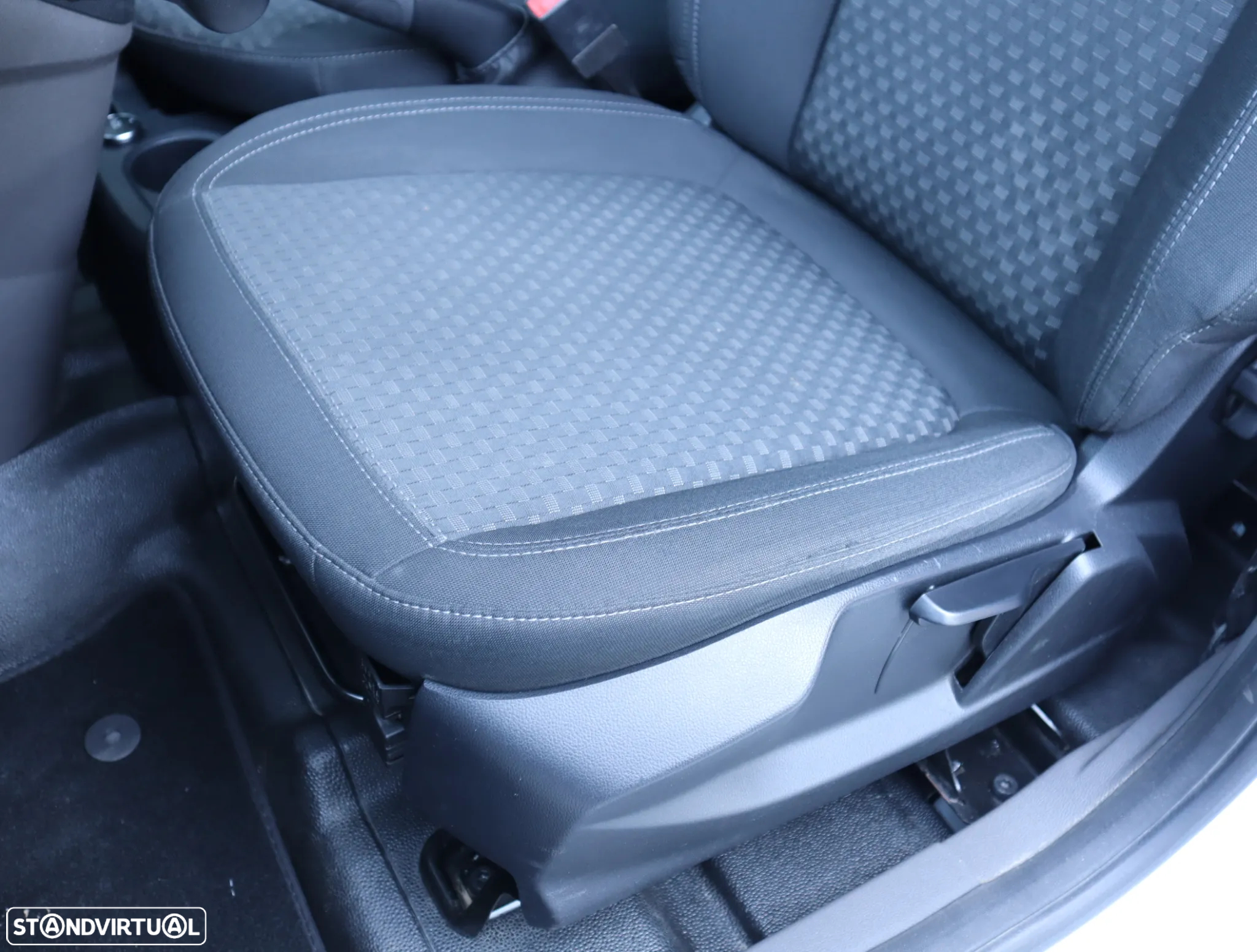Ford Transit Connect L2 Van Trend 120cv - 23