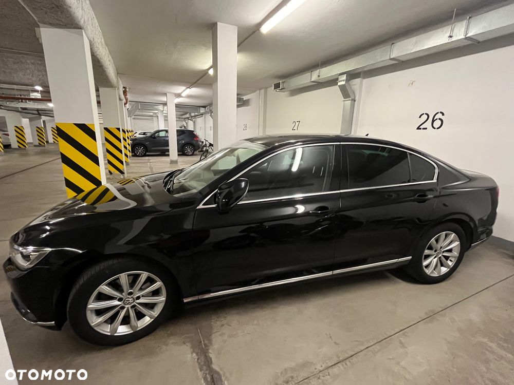 Volkswagen Passat - 4