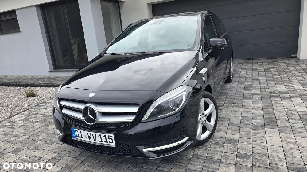 Mercedes-Benz Klasa B 200 (BlueEFFICIENCY) - 1