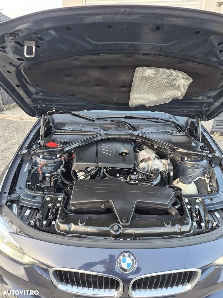 BMW Seria 3 320i Efficient Dynamics Edition Luxury Line - 9