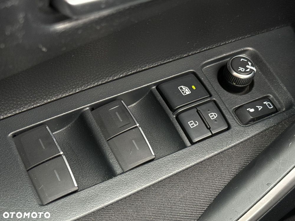 Toyota Corolla - 17