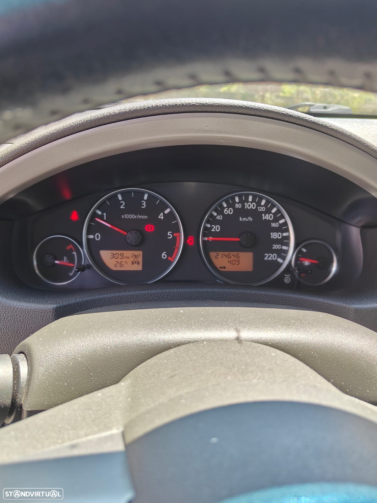 Nissan Pathfinder 2.5 dCi XE 7L - 6