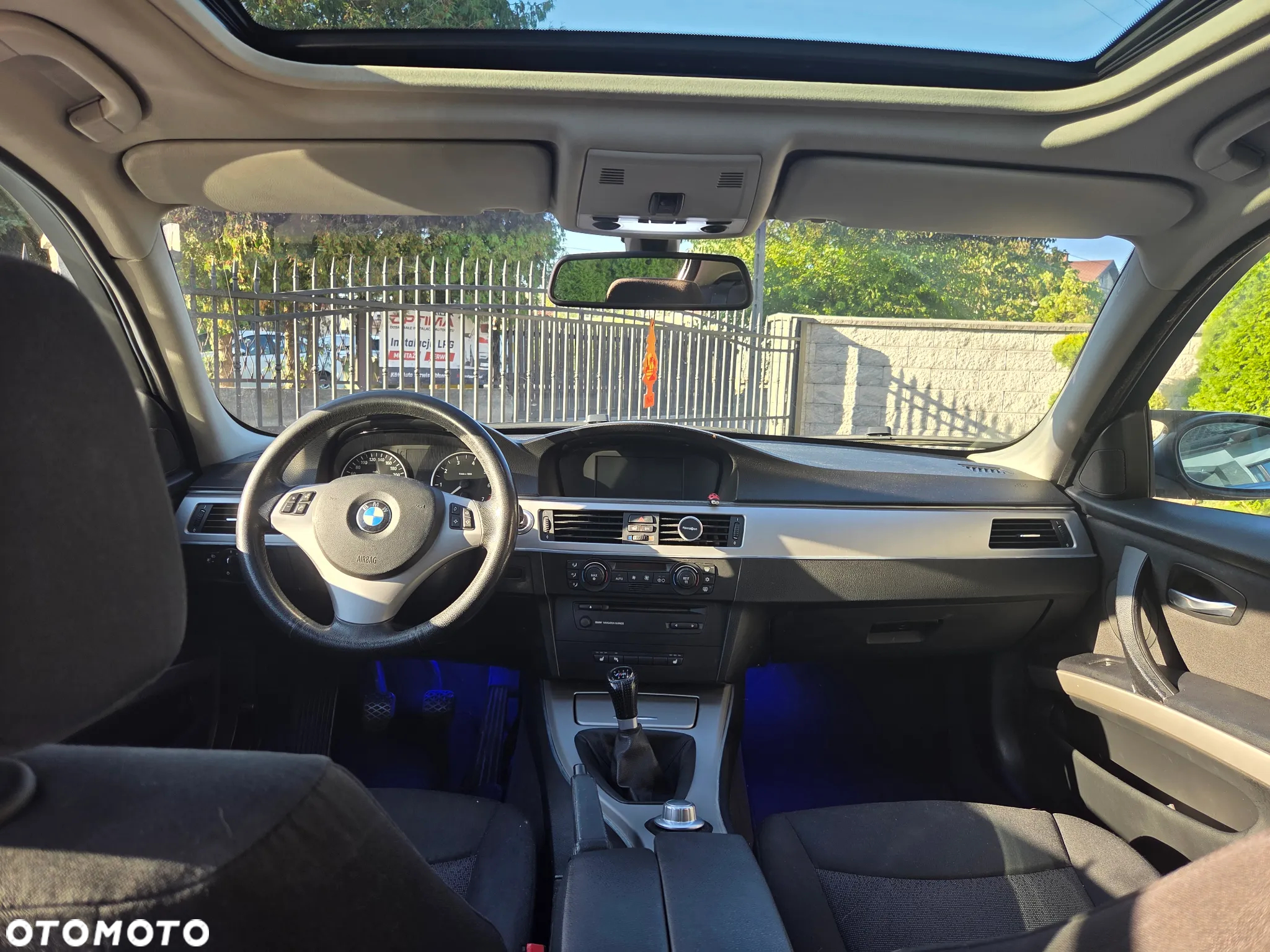 BMW Seria 3 320i - 14