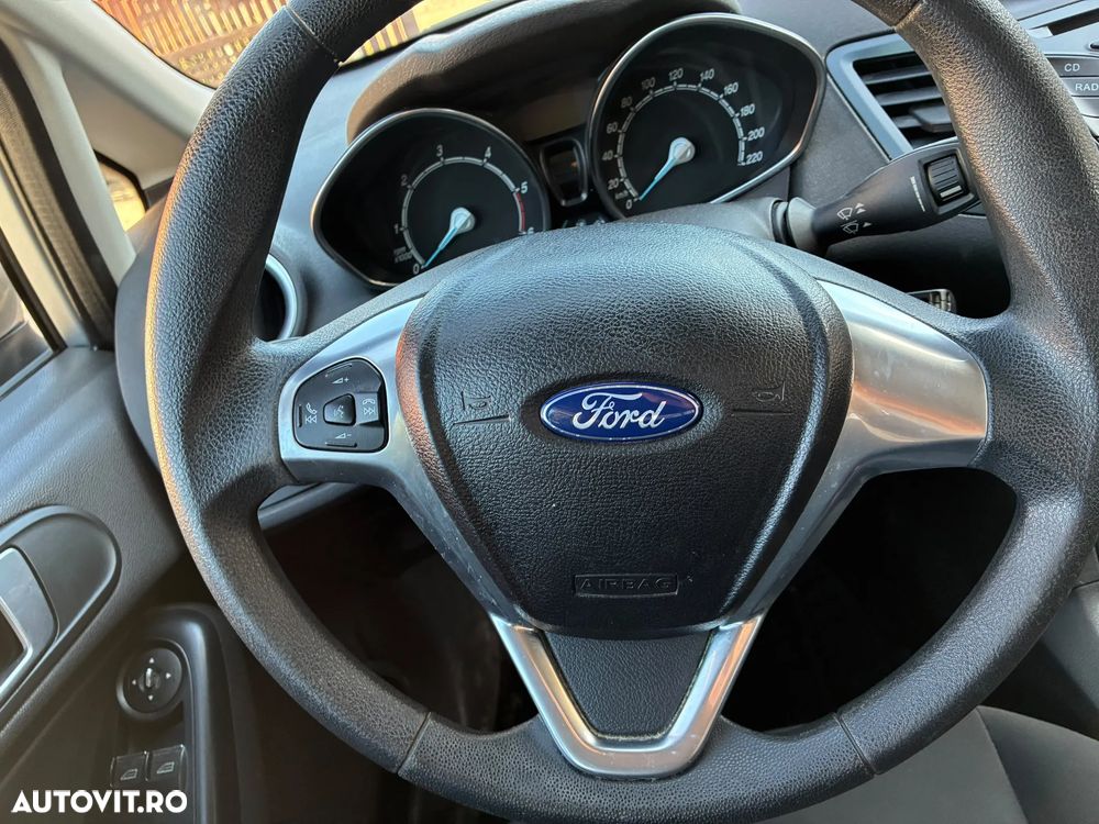 Ford Fiesta - 17