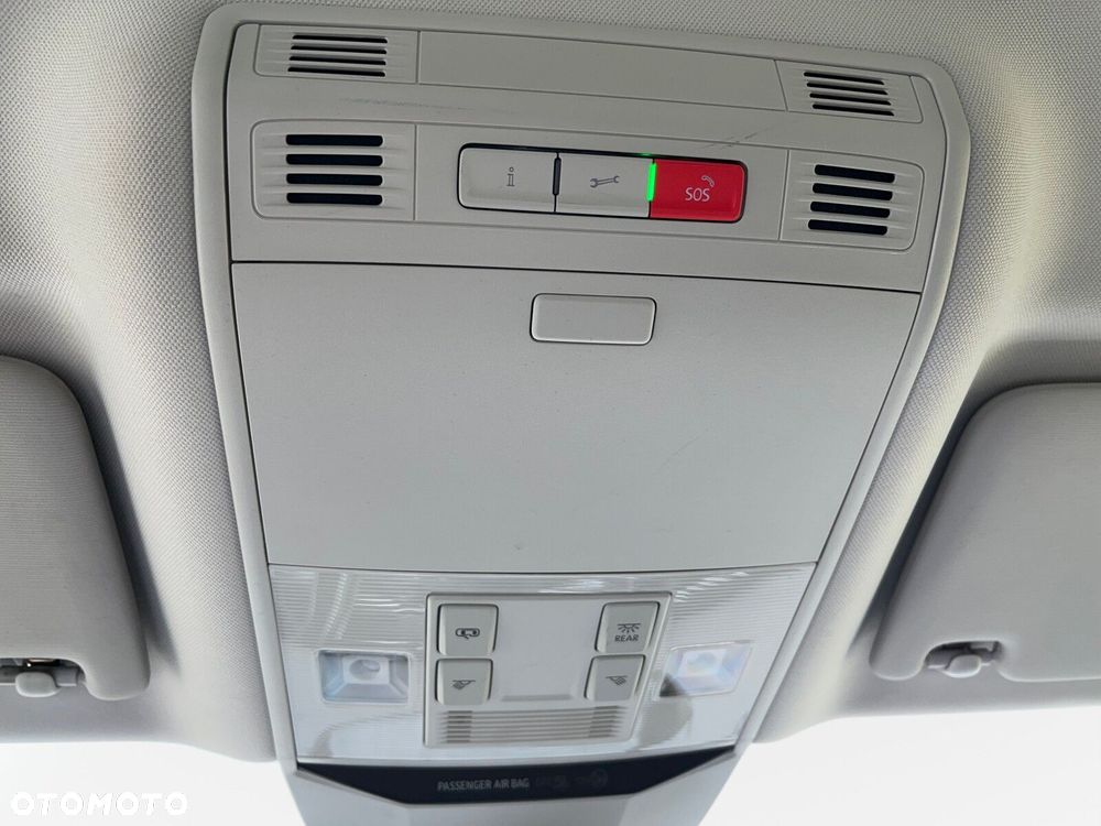 Volkswagen Passat - 35