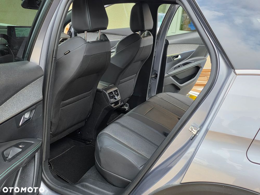 Peugeot 3008 1.6 PureTech Hybrid4 PHEV Allure S&S EAT8 - 27