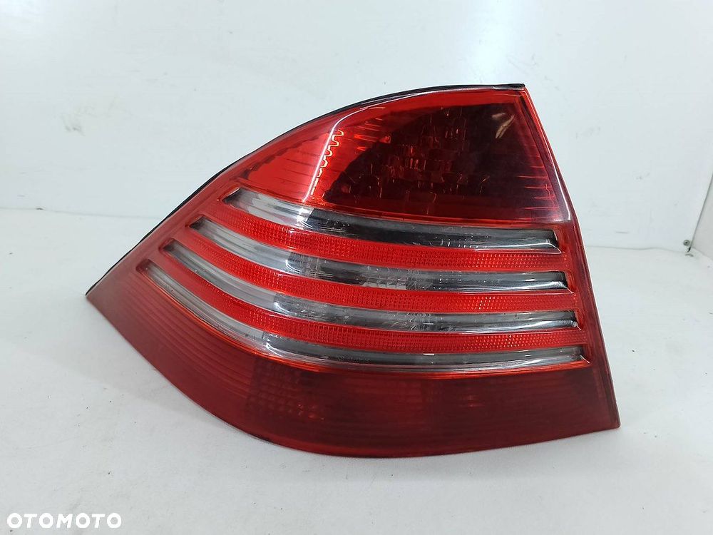 LAMPA TYLNA LEWA MERCEDES-BENZ KLASA S W 220 SEDAN - 1