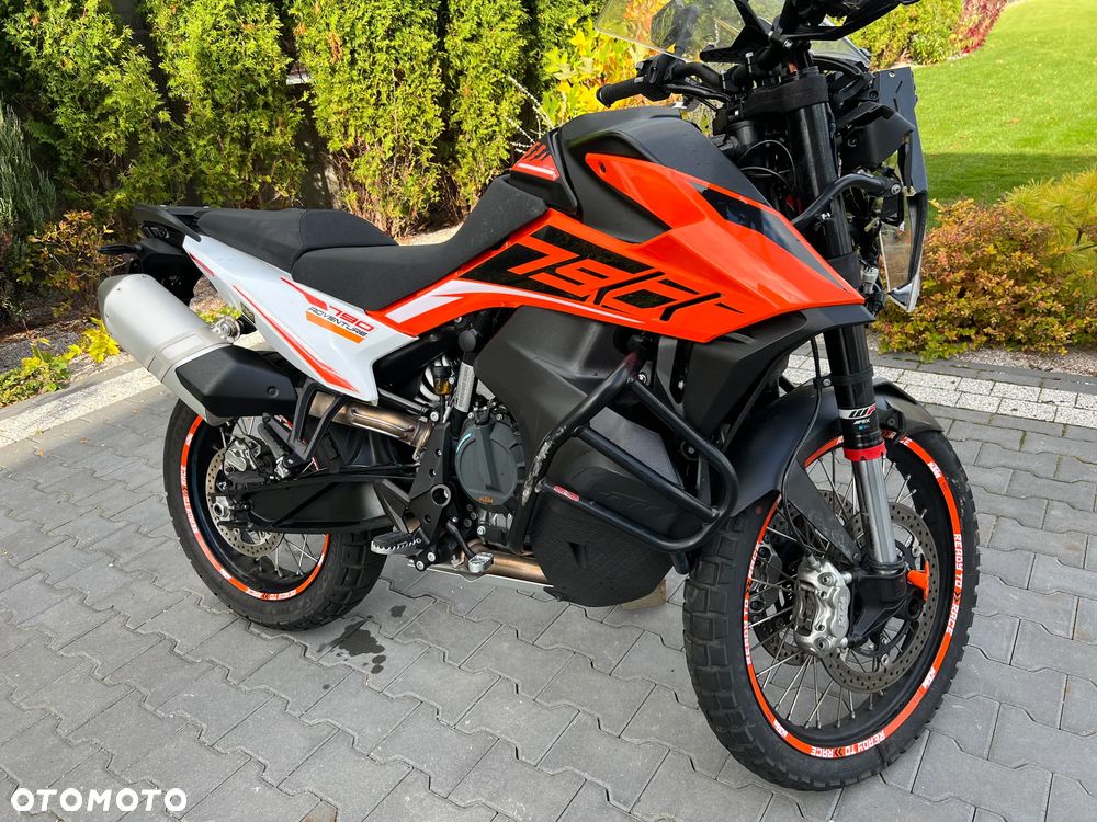 KTM Adventure - 10