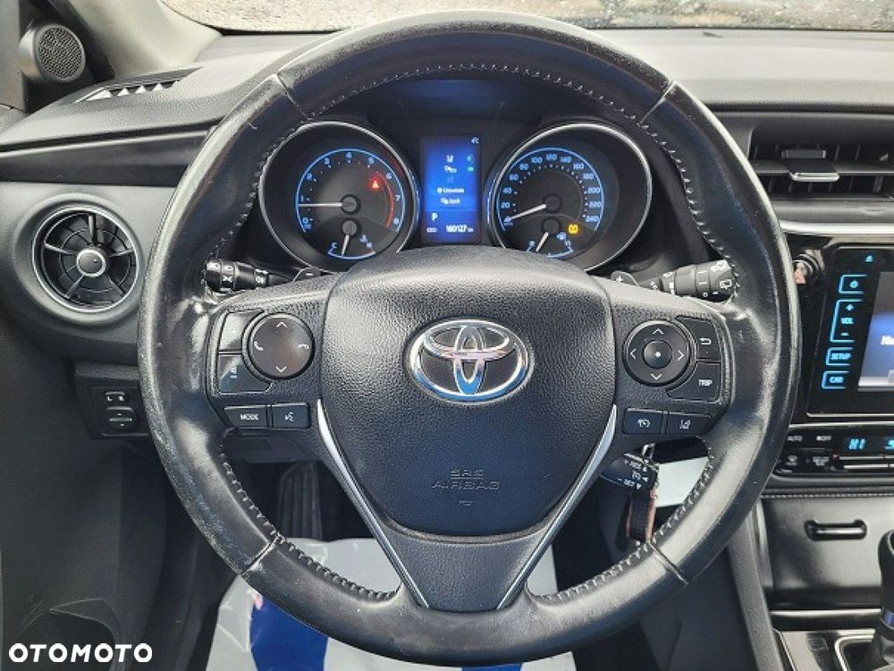 Toyota Auris - 5
