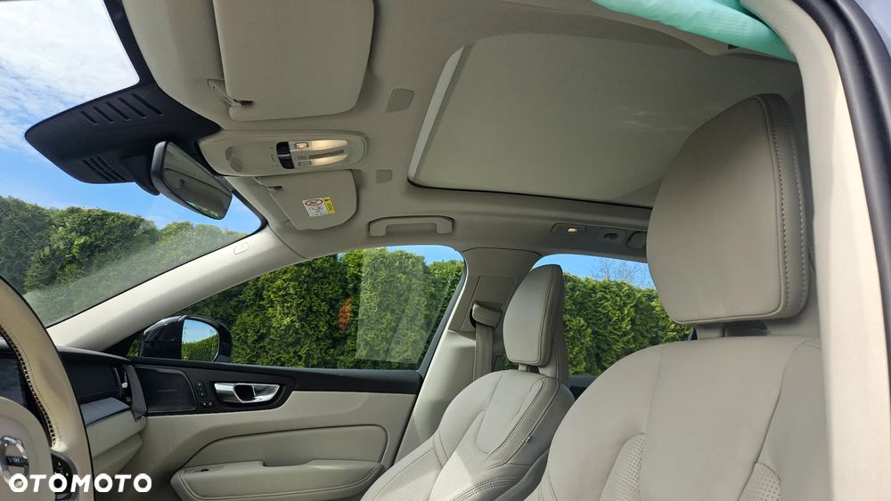 Volvo XC 60 B5 B AWD Ultra Dark - 7