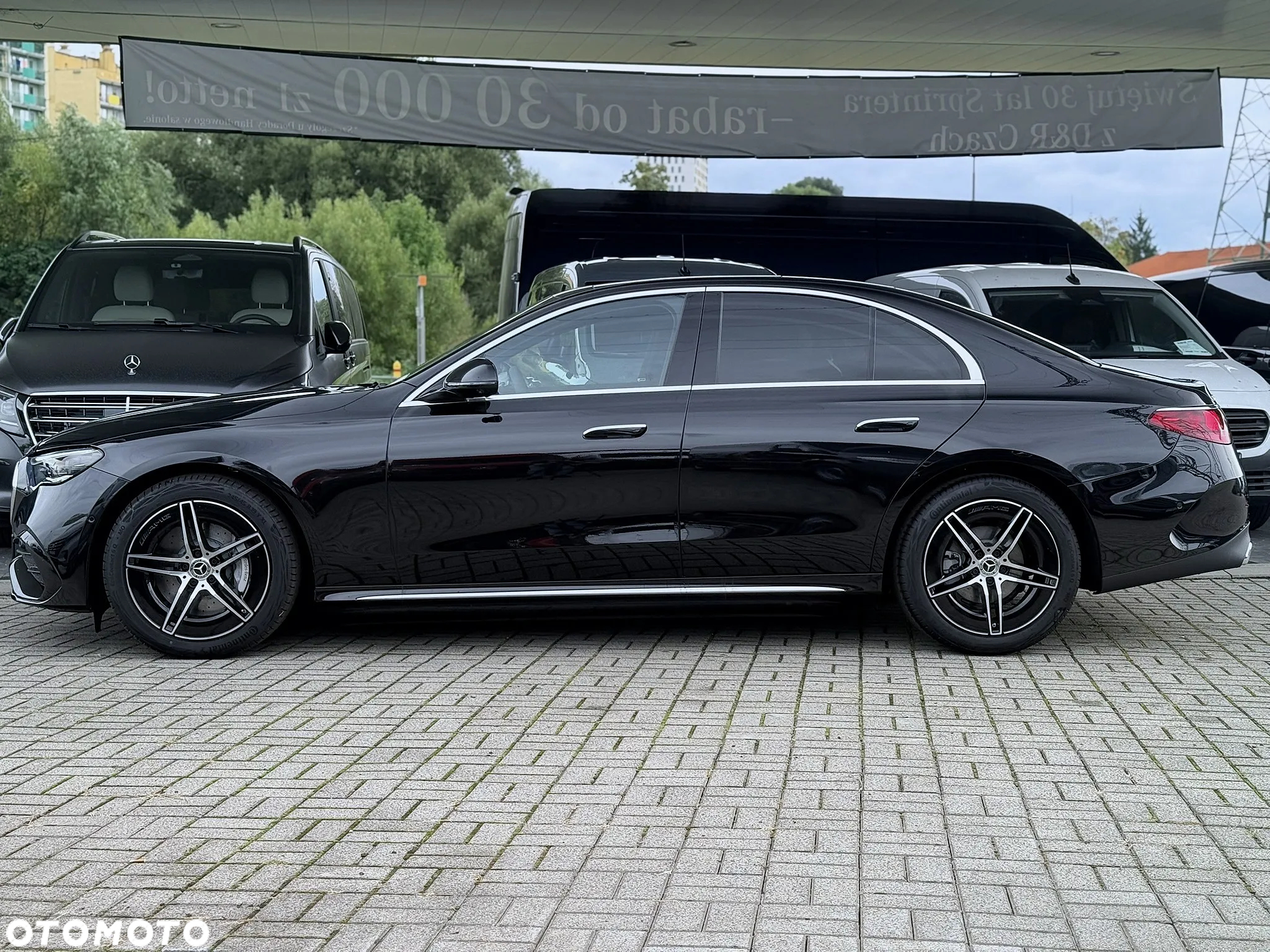 Mercedes-Benz Klasa E 200 mHEV 4-Matic AMG 9G-Tronic - 4