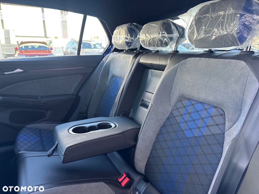 Volkswagen Golf - 17