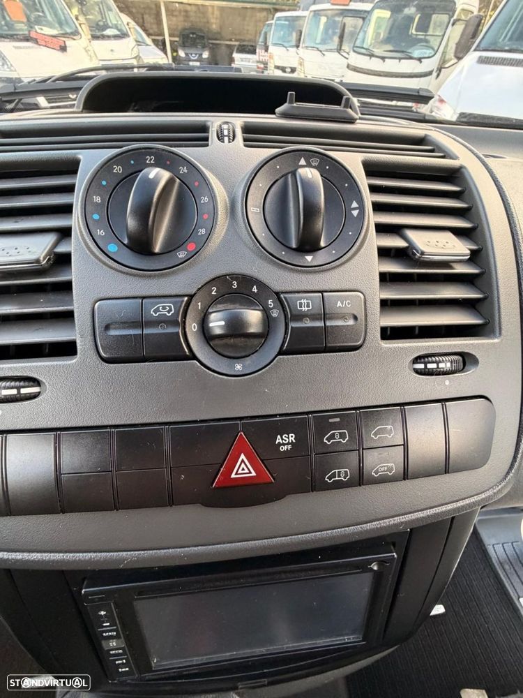 Mercedes-Benz Vito 5 lugares Mixto - 14