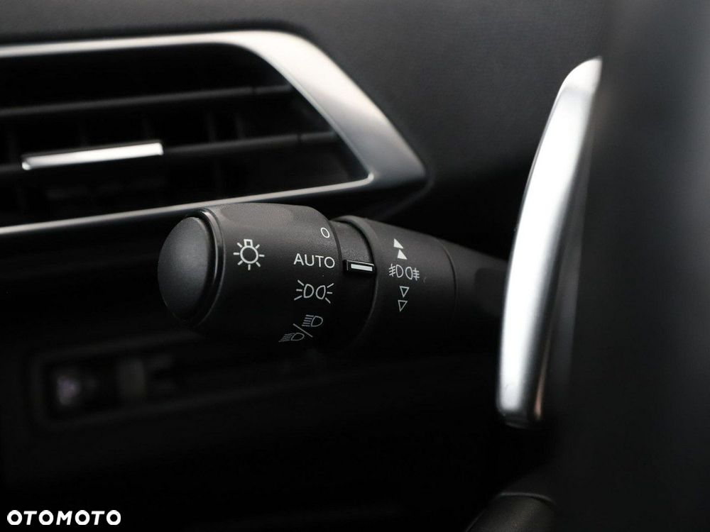 Peugeot 3008 BlueHDi 120 Stop & Start EAT6 Active Business-Paket - 38