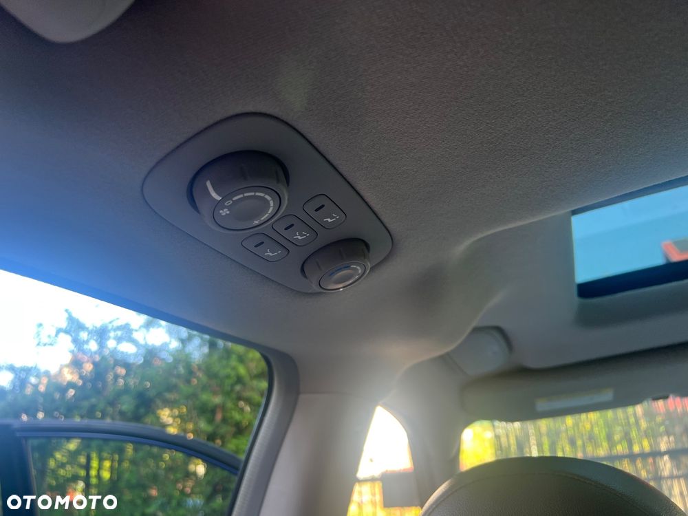 Kia Sedona 3.8 V6 EX - 12