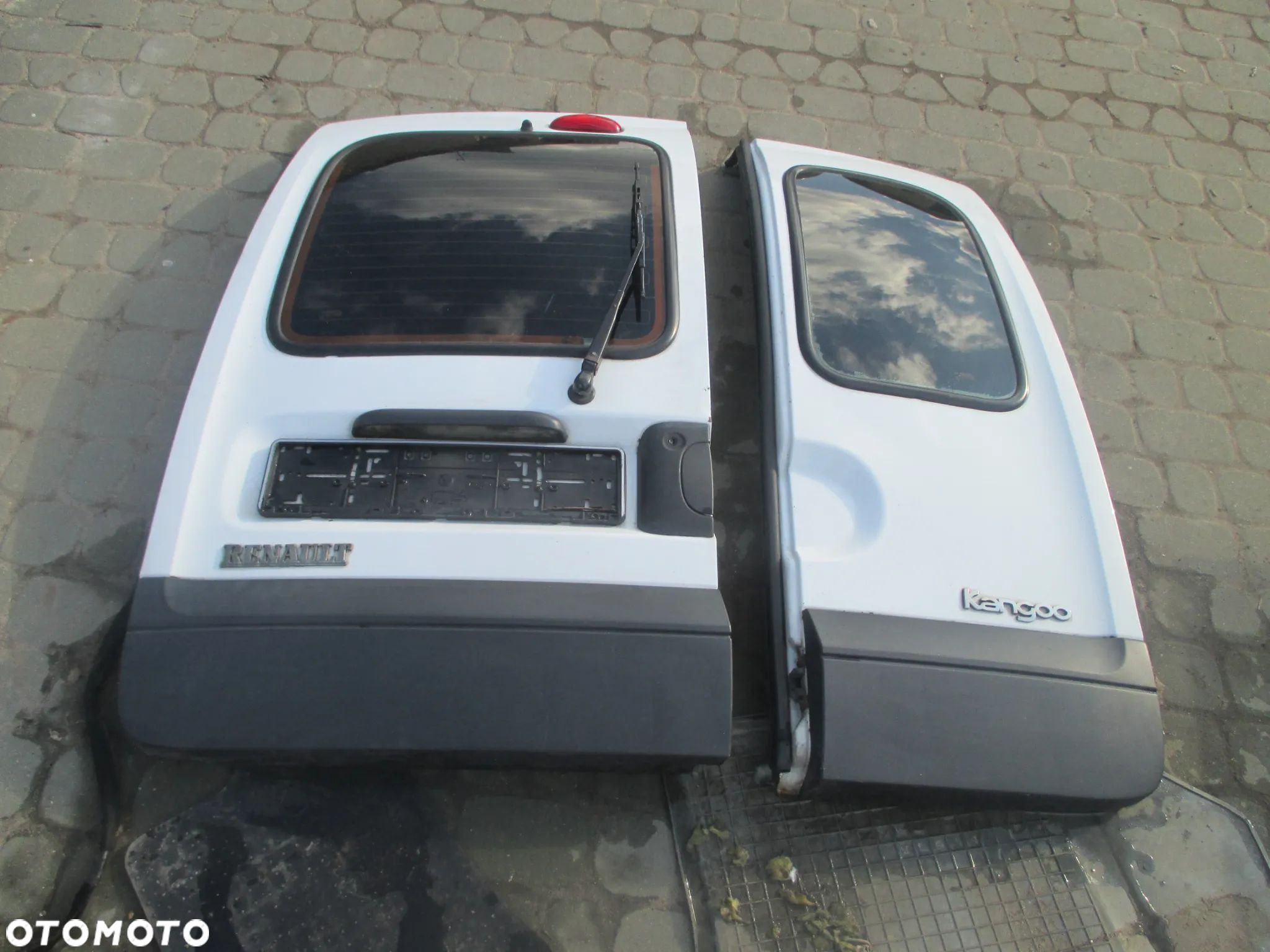 Drzwi Dacia Logan - 1