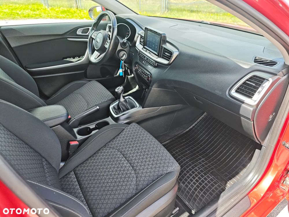 Kia Ceed 1.4 T-GDI M Max - 20