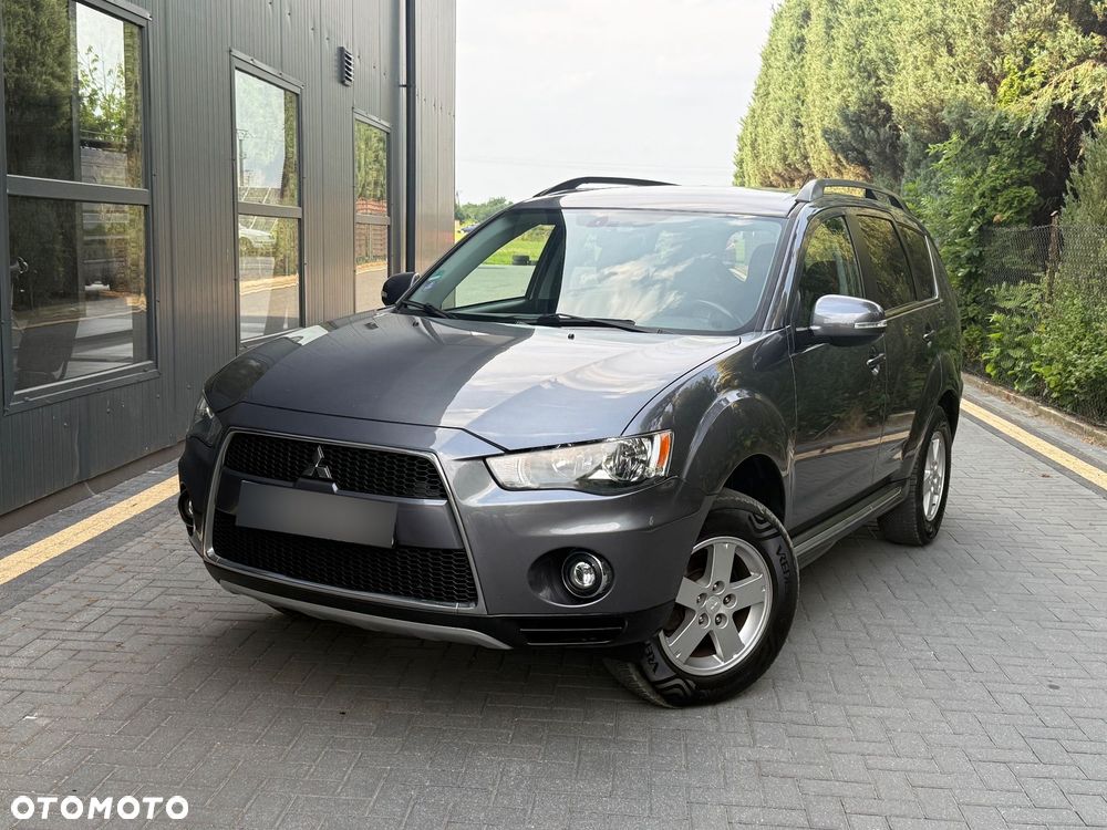 Mitsubishi Outlander 2.0 2WD CVT Invite - 2