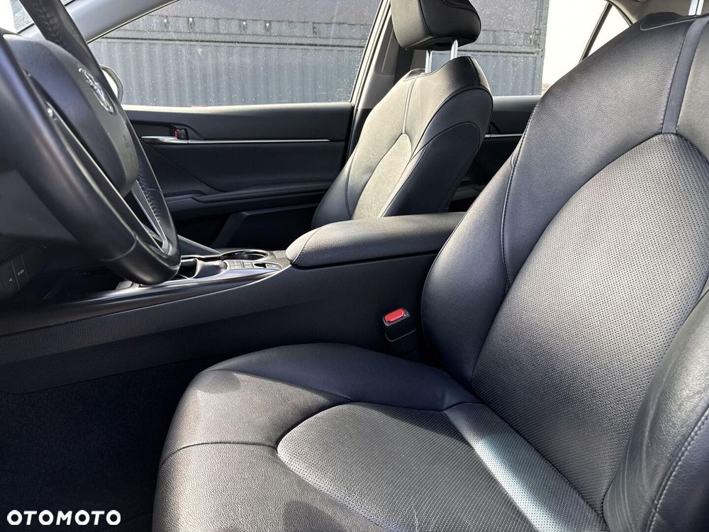 Toyota Camry 2.5 Hybrid Comfort CVT - 16