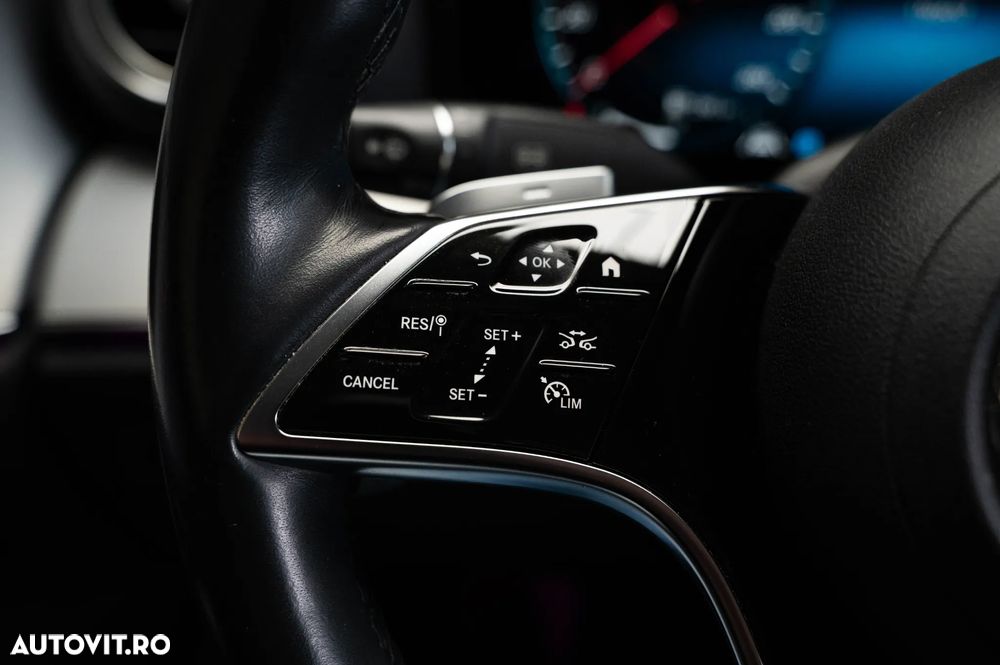 Mercedes-Benz E 300 9G-TRONIC AMG Line - 23