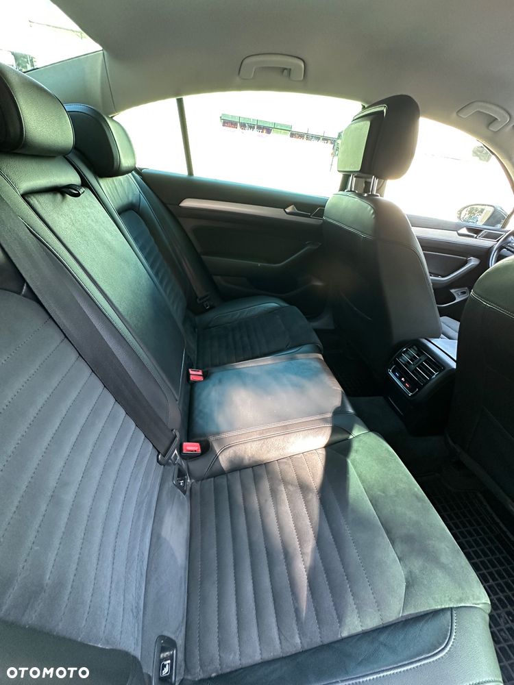 Volkswagen Passat - 17
