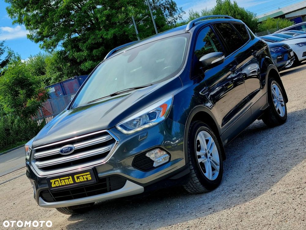 Ford Kuga 1.5 EcoBoost 2x4 Titanium - 1