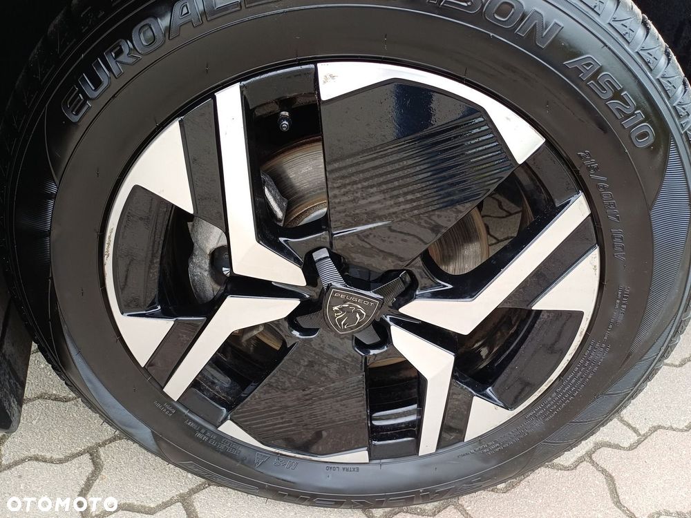 Peugeot 2008 - 9