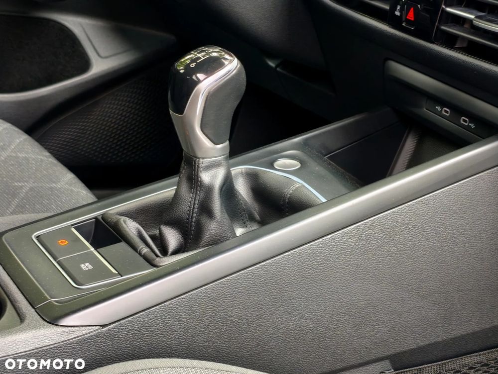 Volkswagen Golf 2.0 TDI - 10