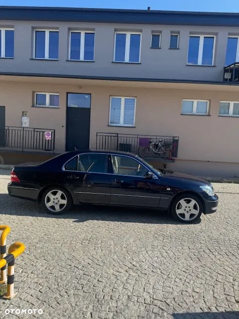 Lexus LS 430 Voyage - 11
