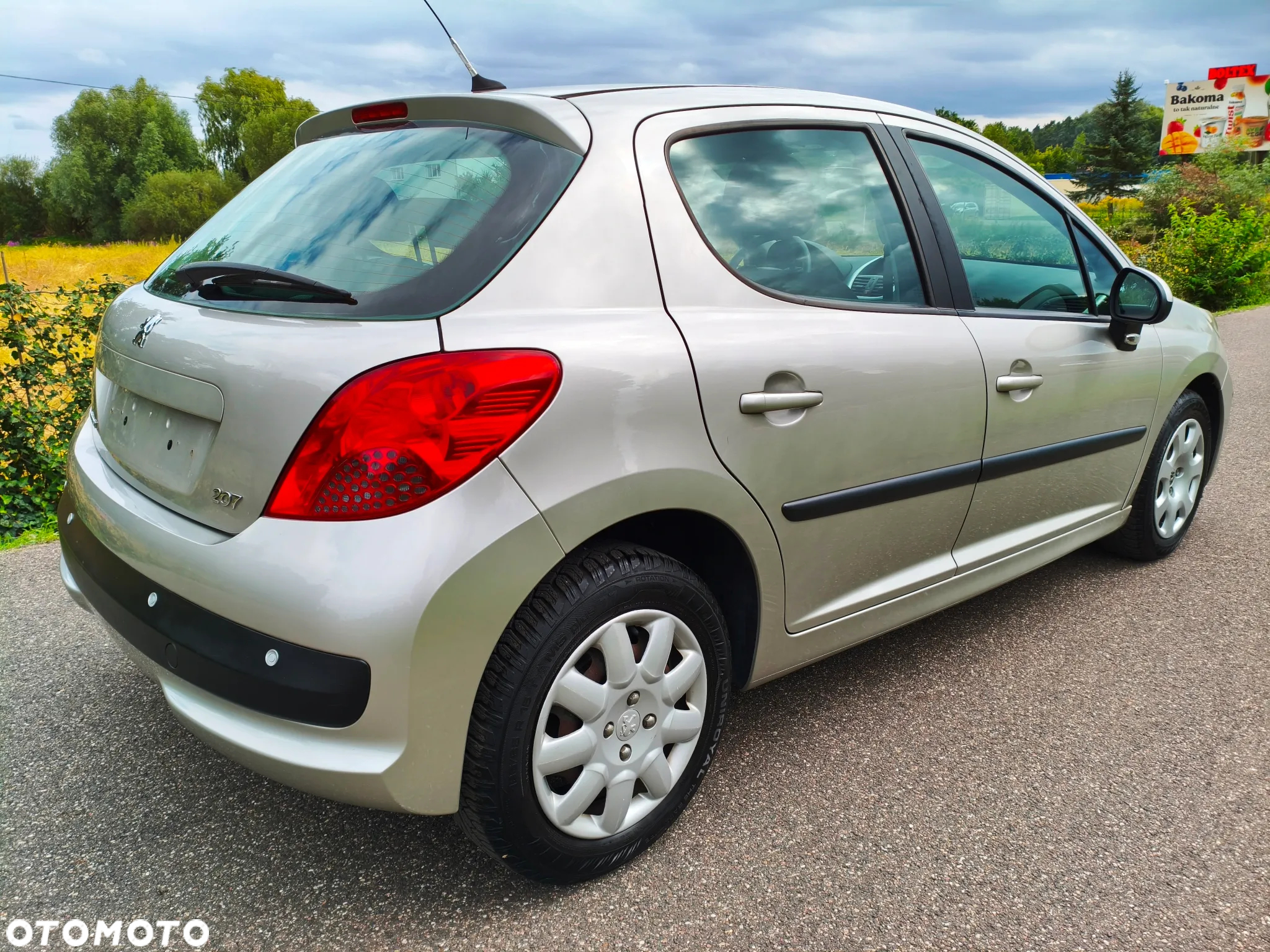 Peugeot 207 - 11