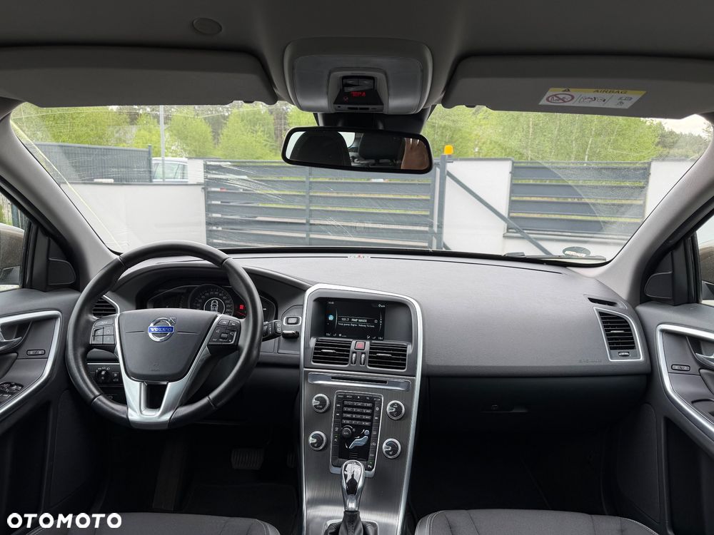 Volvo XC 60 D4 Geartronic Momentum - 11