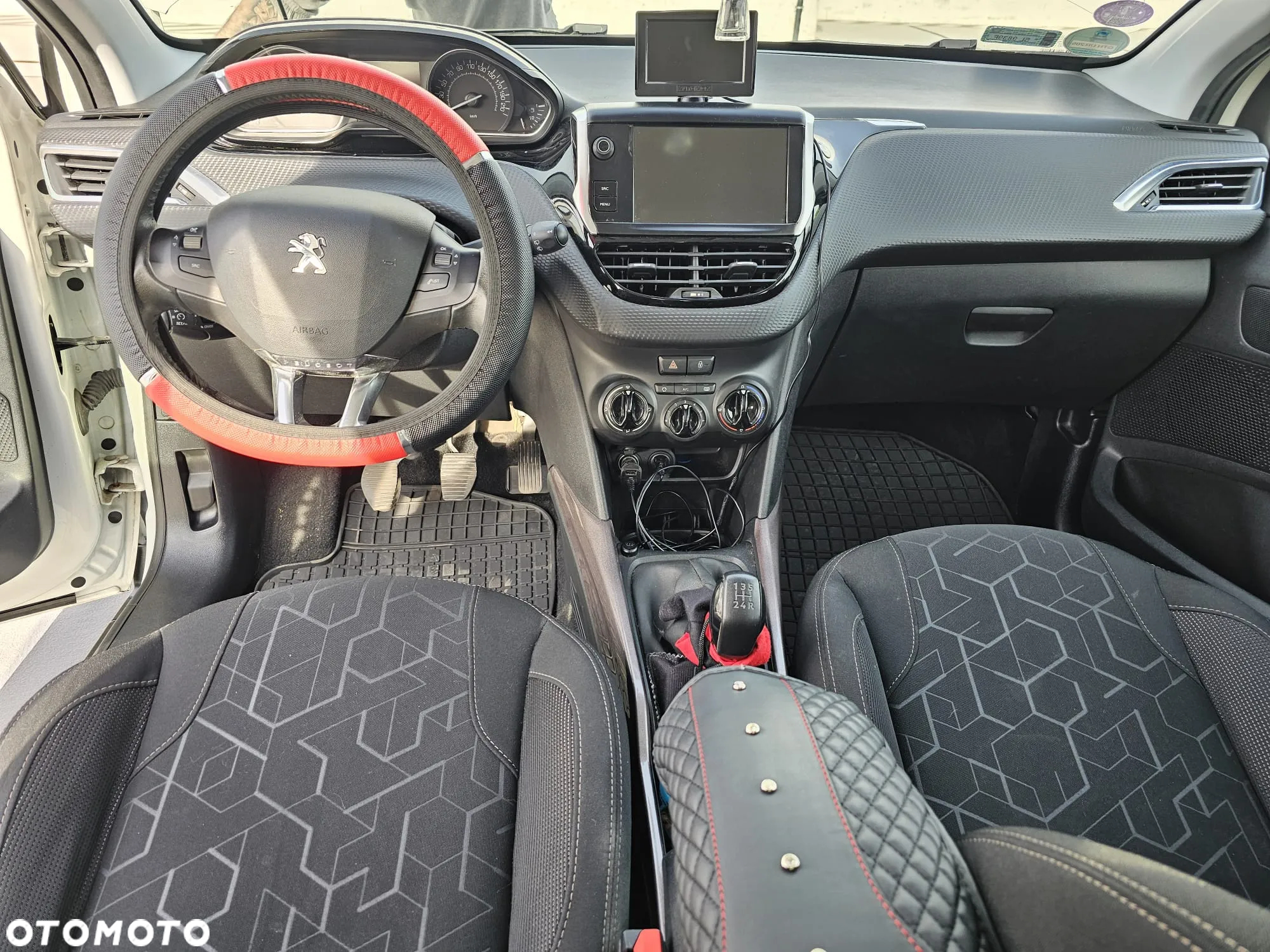 Peugeot 2008 - 18