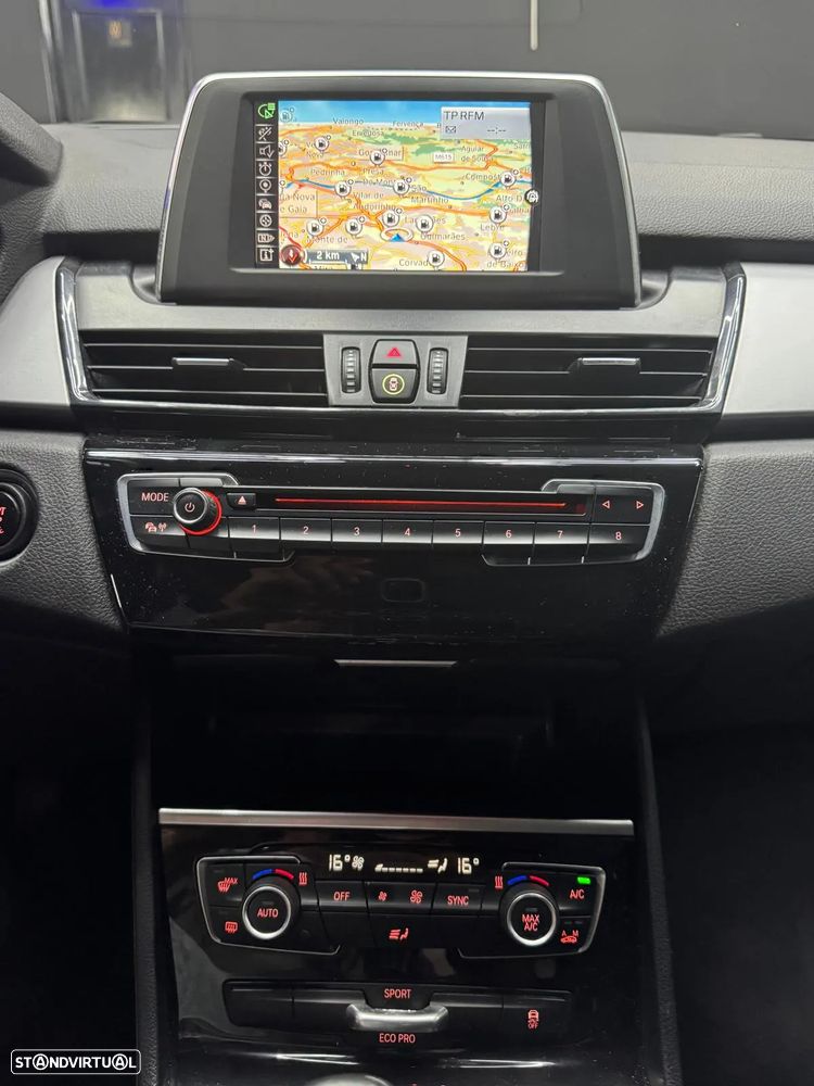 BMW 218 Active Tourer d Line Sport - 13