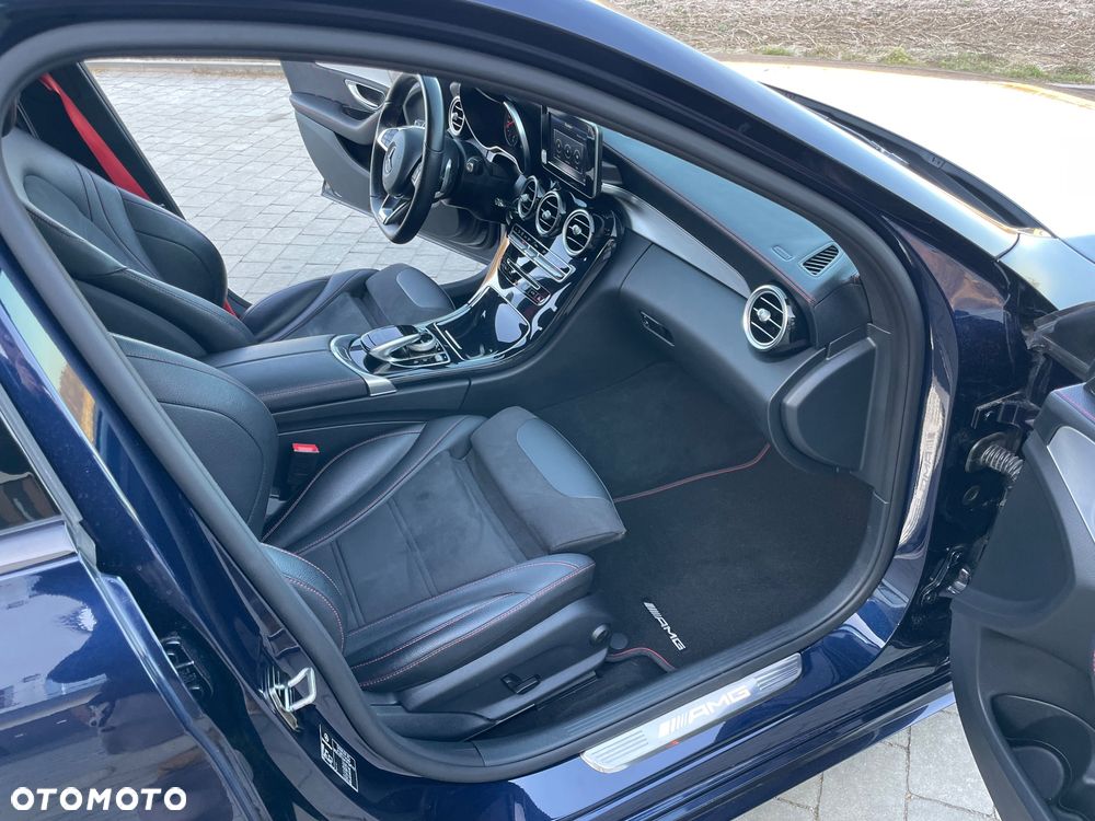 Mercedes-Benz Klasa C AMG 43 4Matic 9G-TRONIC - 16